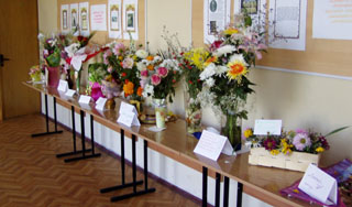Выставка цветов, посвященная 50-летию школы